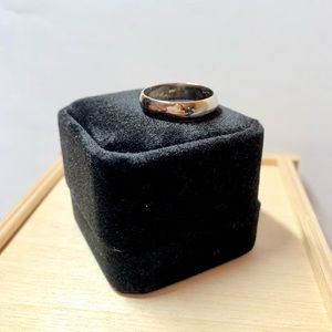 Men’s White Gold Band